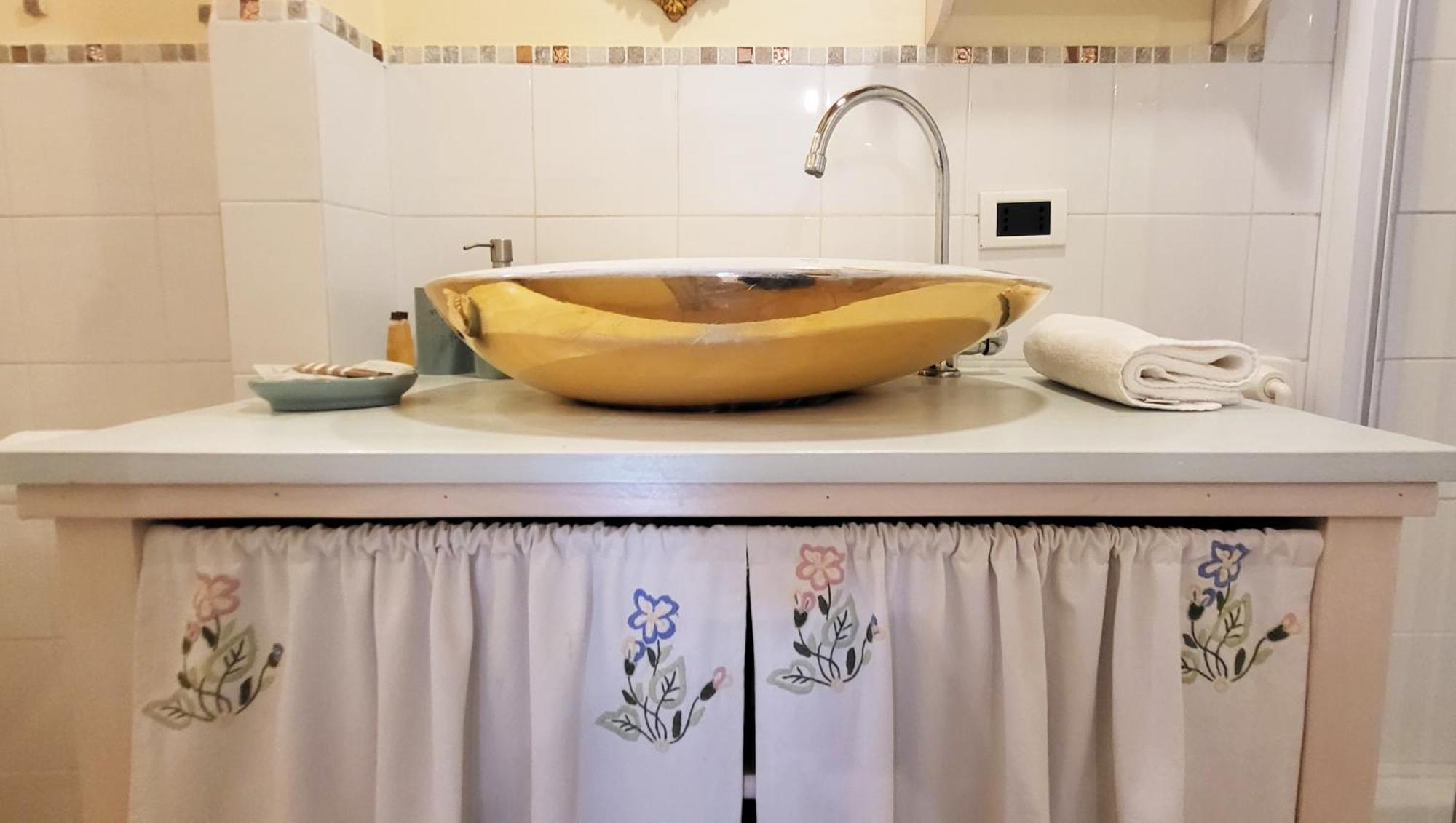 La Reginetta Holiday Home 特拉西梅诺湖畔托罗 外观 照片